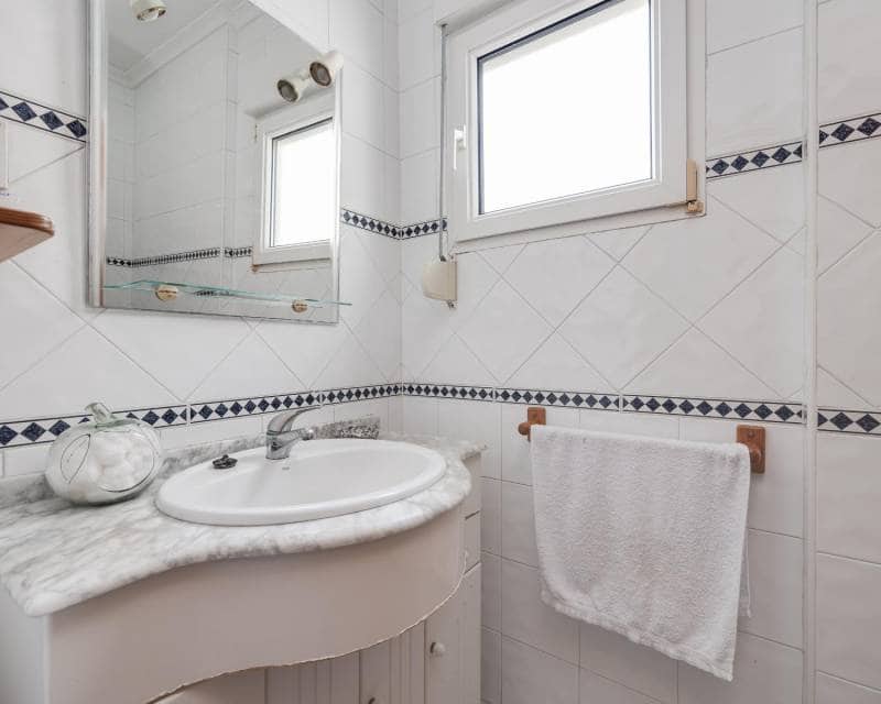 2 makuuhuone Kattohuoneisto myytävänä paikassa Torrevieja - 169 500 € (Ref: 9363101)