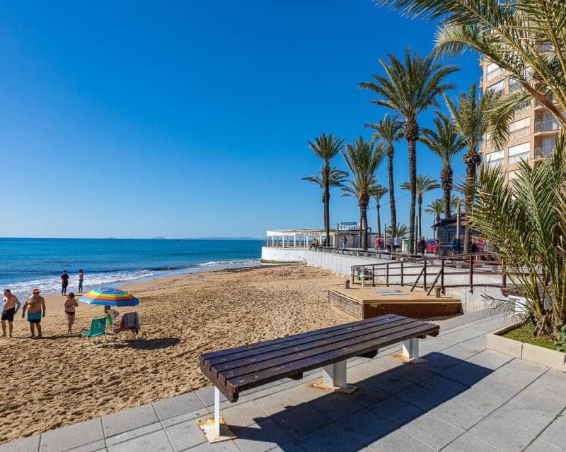 2 makuuhuone Kattohuoneisto myytävänä paikassa Torrevieja - 169 500 € (Ref: 9363101)
