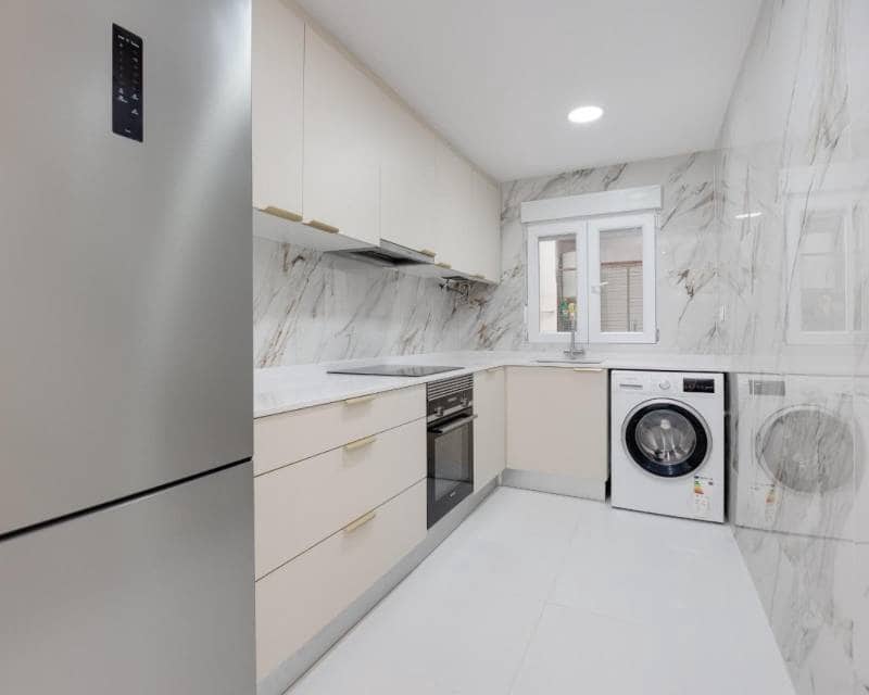 3 slaapkamer Strandappartement te koop in Torrevieja - € 269.000 (Ref: 9363102)