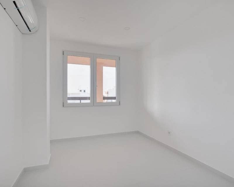 3 slaapkamer Strandappartement te koop in Torrevieja - € 269.000 (Ref: 9363102)