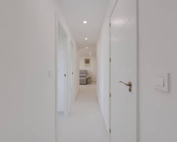 3 slaapkamer Strandappartement te koop in Playa de los Náufragos, Torrevieja - € 269.000 (Ref: 9363102)