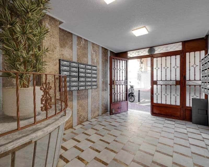 3 slaapkamer Strandappartement te koop in Torrevieja - € 269.000 (Ref: 9363102)