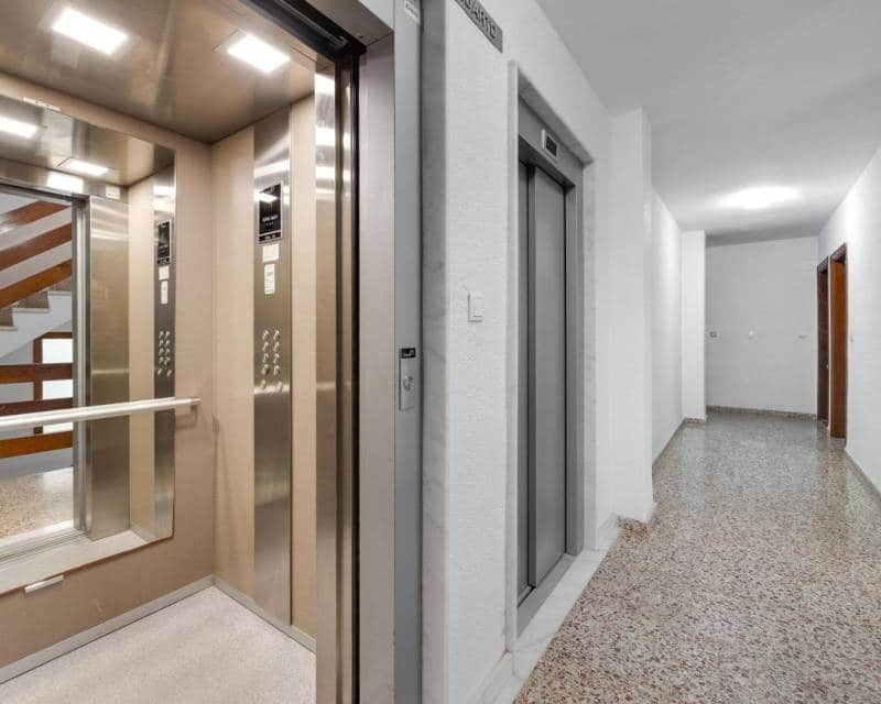 3 slaapkamer Strandappartement te koop in Torrevieja - € 269.000 (Ref: 9363102)