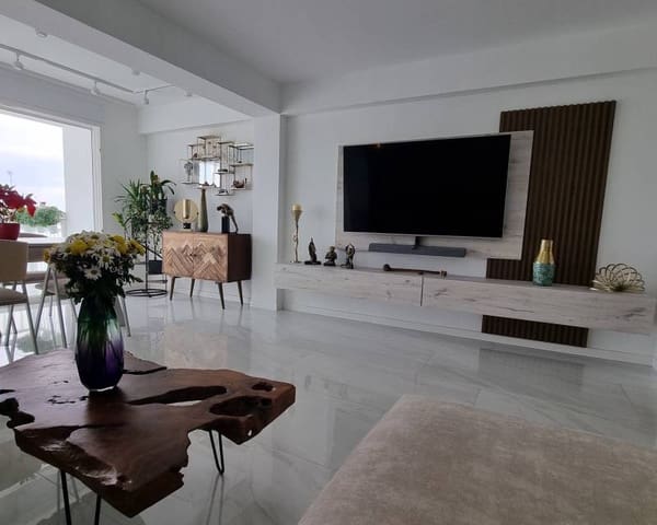 2 slaapkamer Appartement te koop in Centro - Muelle Pesquero, Torrevieja - € 239.000 (Ref: 9403145)