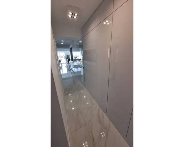 2 slaapkamer Appartement te koop in Centro - Muelle Pesquero, Torrevieja - € 239.000 (Ref: 9403145)