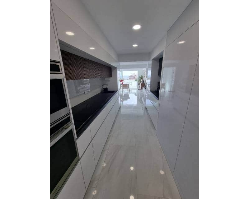 Apartamento de 2 habitaciones en Torrevieja en venta - 239.000 € (Ref: 9403145)