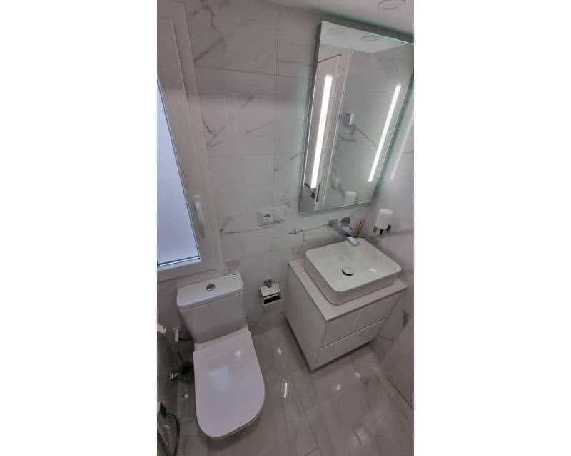 Apartamento de 2 habitaciones en Torrevieja en venta - 239.000 € (Ref: 9403145)