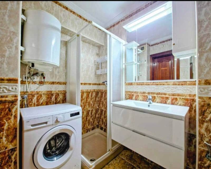 2 sypialnia Apartament do wynajęcia w Torrevieja z basenem - 1 000 € (Ref: 9413012)