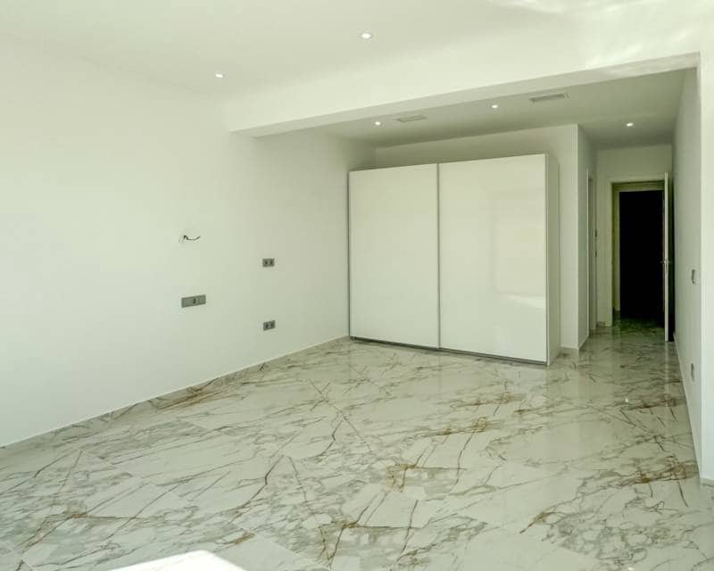 4 sypialnia Willa na sprzedaż w Los Balcones z basenem - 995 000 € (Ref: 9417880)