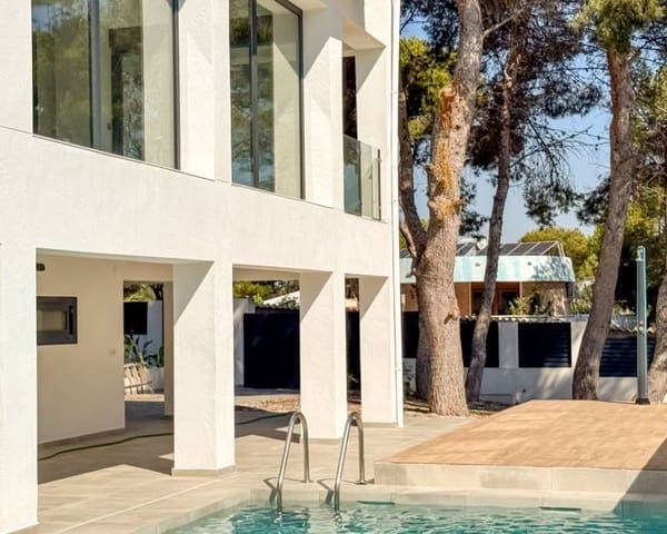 4 soveværelse Villa til salg i Los Balcones med swimmingpool - € 995.000 (Ref: 9417880)