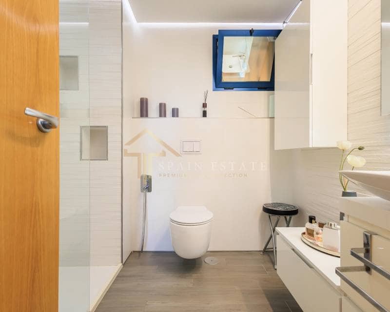 2 bedroom Apartment for rent in La Veleta with pool - € 1,100 (Ref: 9425837)