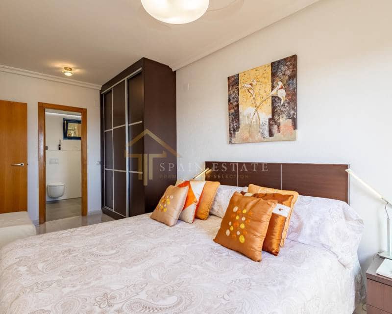 2 bedroom Apartment for rent in La Veleta with pool - € 1,100 (Ref: 9425837)