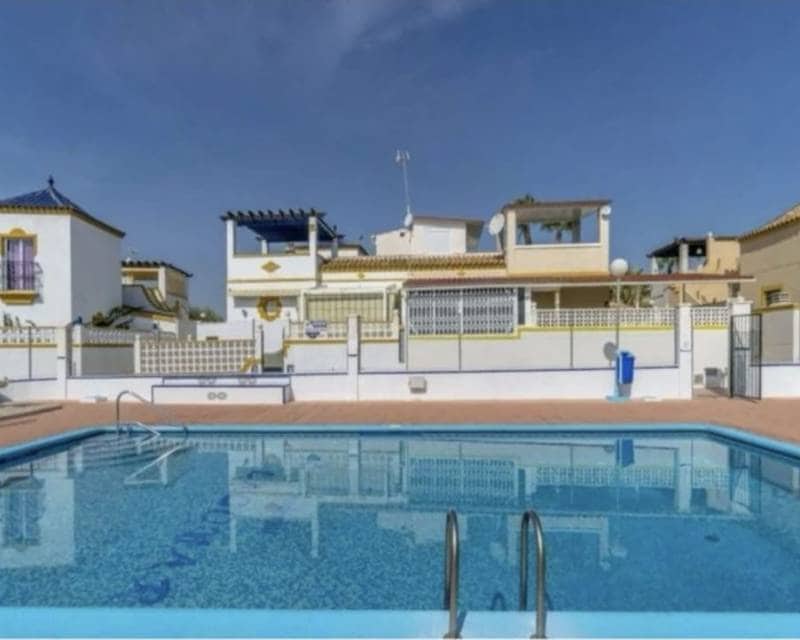 2 bedroom Villa for rent in Los Balcones with pool - € 700 (Ref: 9431917)