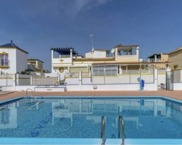 2 camera da letto Villa da affittare in Los Balcones con piscina - 700 € (Rif: 9431917)