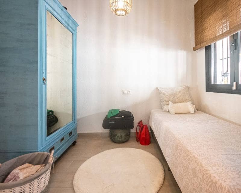 2 bedroom Bungalow for rent in Torrevieja - € 920 (Ref: 9432472)