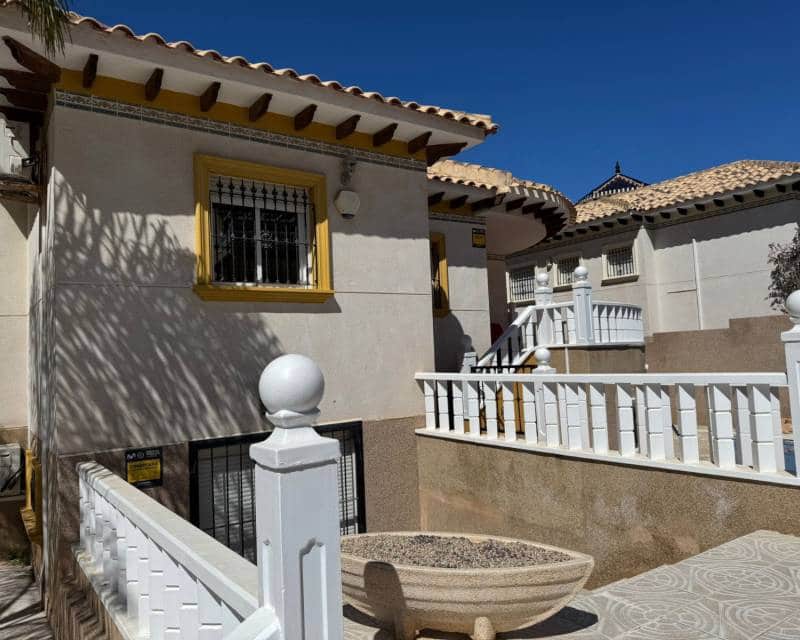 4 bedroom Terraced Villa for rent in Orihuela Costa with pool garage - € 1,600 (Ref: 9435149)