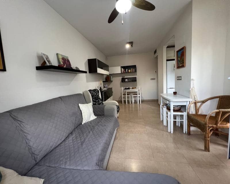 2 bedroom Apartment for rent in Torrevieja with garage - € 900 (Ref: 9450341)