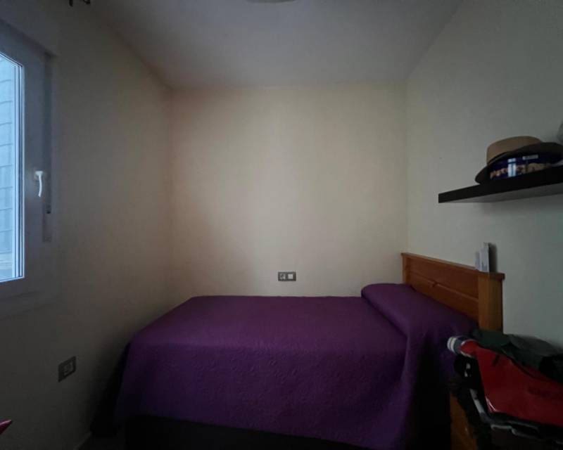 2 bedroom Apartment for rent in Torrevieja with garage - € 900 (Ref: 9450341)