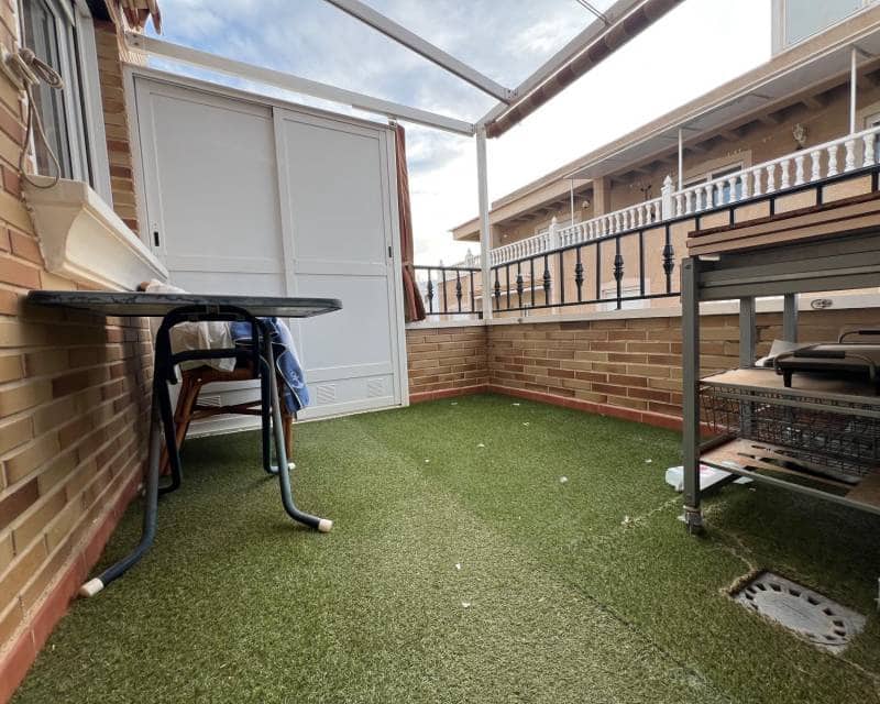 2 bedroom Apartment for rent in Torrevieja with garage - € 900 (Ref: 9450341)