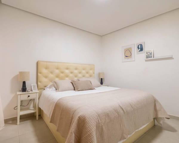 3 slaapkamer Appartement te koop in Las Piscinas Naturales, Torrevieja met garage - € 220.000 (Ref: 9450342)