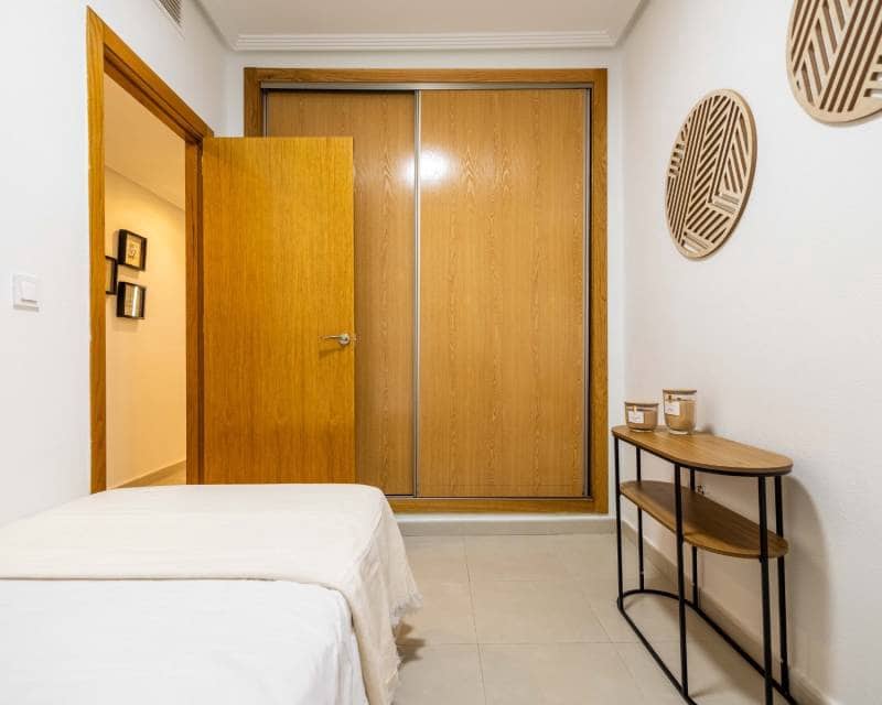 3 slaapkamer Appartement te koop in Torrevieja met garage - € 220.000 (Ref: 9450342)