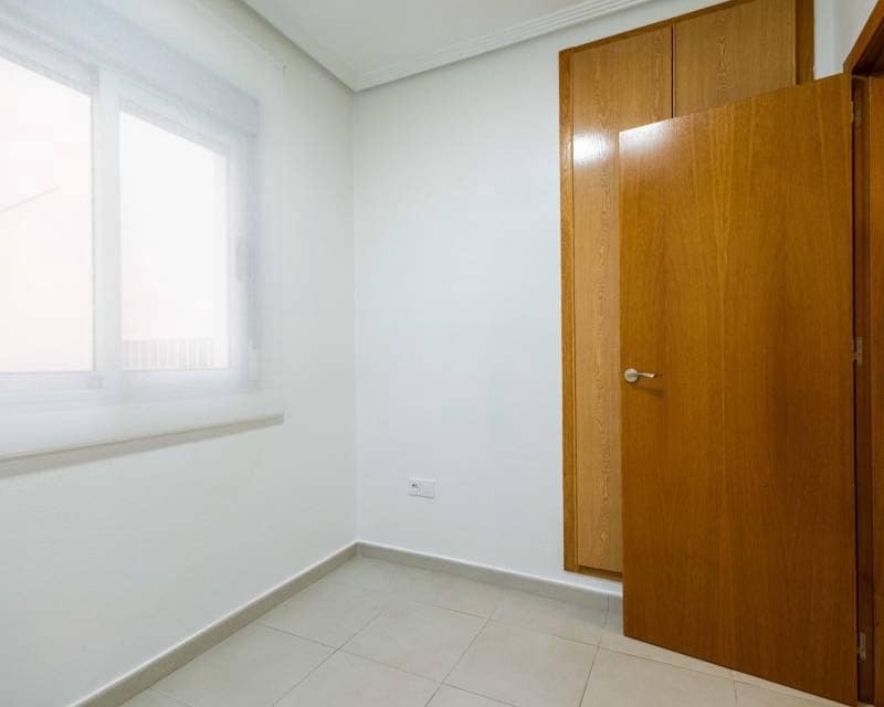 3 slaapkamer Appartement te koop in Torrevieja met garage - € 220.000 (Ref: 9450342)