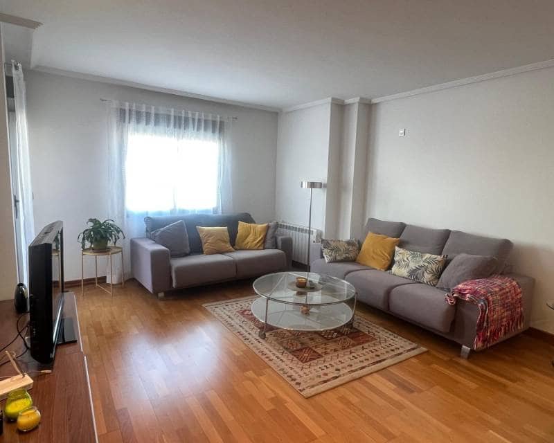 3 slaapkamer Appartement te huur in Torrevieja met garage - € 1.200 (Ref: 9450343)