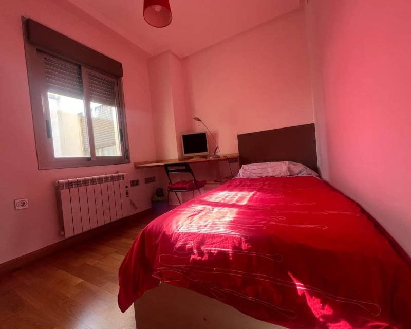 3 slaapkamer Appartement te huur in Torrevieja met garage - € 1.200 (Ref: 9450343)