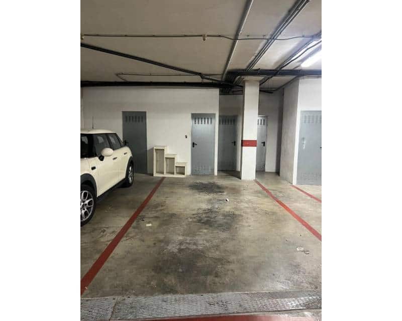 3 slaapkamer Appartement te huur in Torrevieja met garage - € 1.200 (Ref: 9450343)