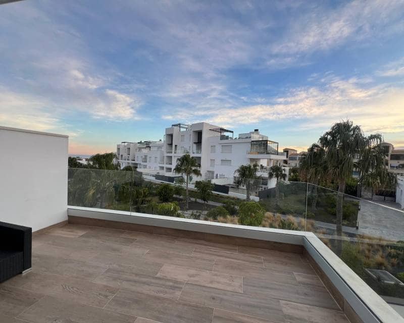 2 soveværelse Lejlighed til leje i Torrevieja med swimmingpool garage - € 1.400 (Ref: 9450344)