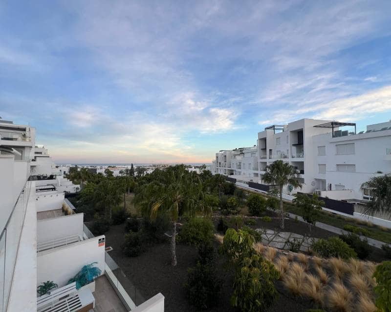 2 soveværelse Lejlighed til leje i Torrevieja med swimmingpool garage - € 1.400 (Ref: 9450344)