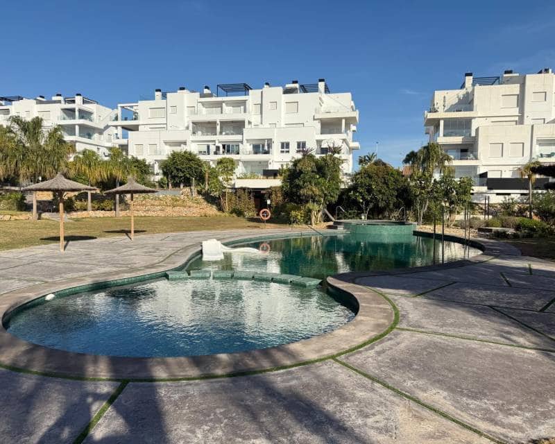 2 soveværelse Lejlighed til leje i Torrevieja med swimmingpool garage - € 1.400 (Ref: 9450344)