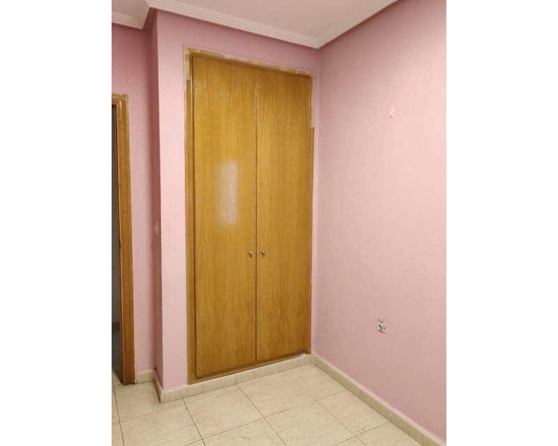 2 slaapkamer Appartement te koop in Torrevieja - € 117.000 (Ref: 9450346)