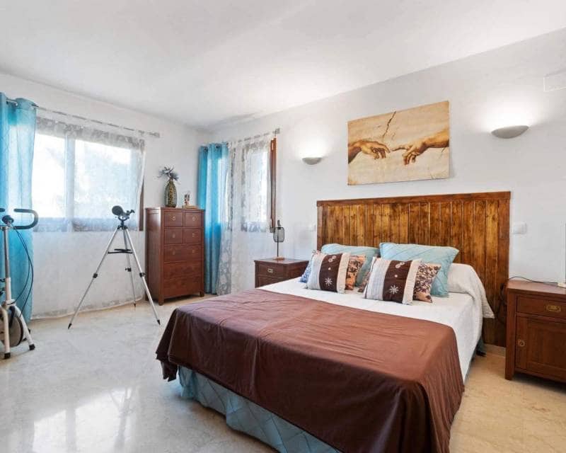 2 soveværelse Lejlighed til leje i Punta Prima med swimmingpool - € 1.200 (Ref: 9453683)