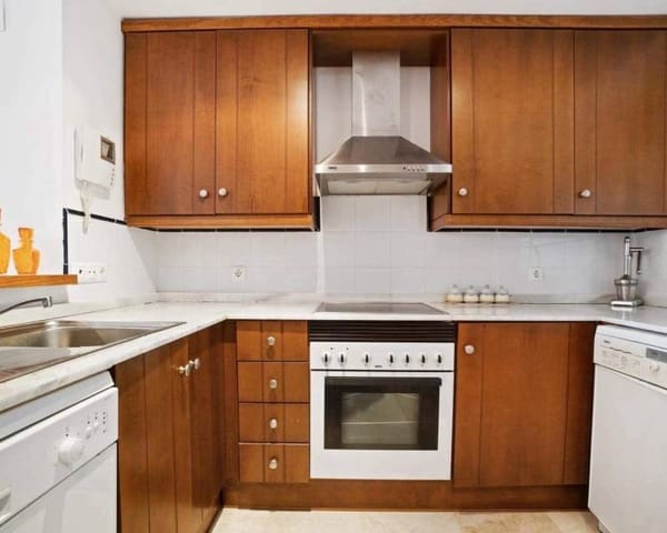 2 slaapkamer Appartement te huur in Punta Prima, Torrevieja met zwembad - € 1.200 (Ref: 9453683)