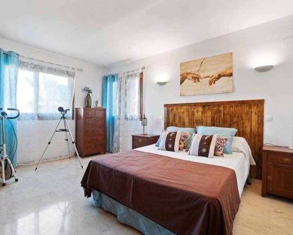 2 slaapkamer Appartement te huur in Punta Prima, Torrevieja met zwembad - € 1.200 (Ref: 9453683)