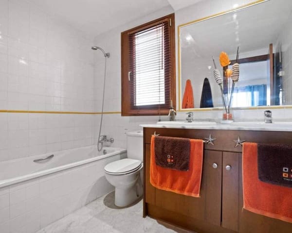 2 slaapkamer Appartement te huur in Punta Prima, Torrevieja met zwembad - € 1.200 (Ref: 9453683)