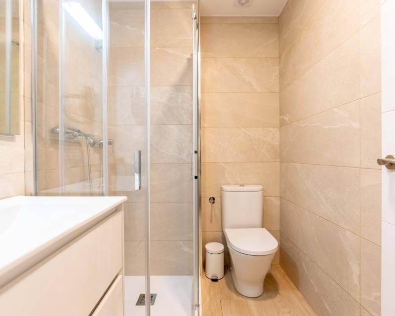 2 slaapkamer Appartement te huur in Torrevieja - € 1.100 (Ref: 9471022)