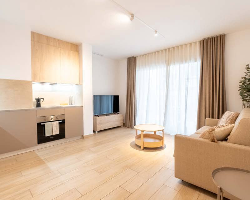 2 slaapkamer Appartement te huur in Torrevieja - € 1.100 (Ref: 9471022)