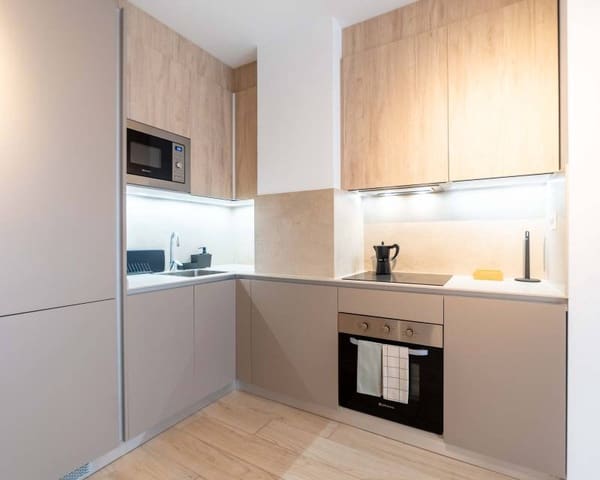 1 soveværelse Lejlighed til leje i Centro, Torrevieja - € 1.000 (Ref: 9471023)