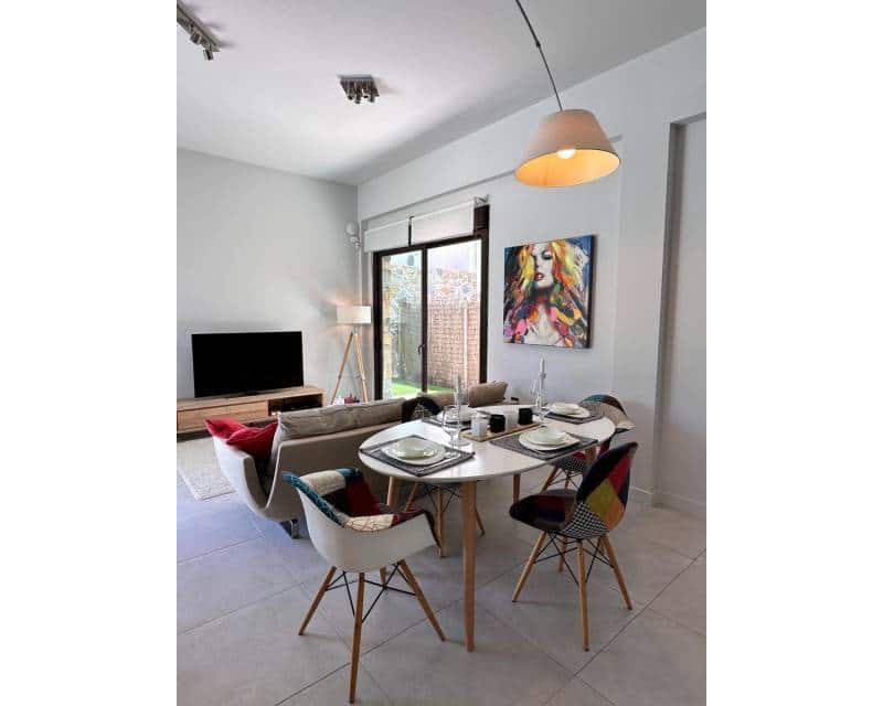 2 soveværelse Villa til leje i Orihuela Costa med swimmingpool garage - € 2.150 (Ref: 9539691)