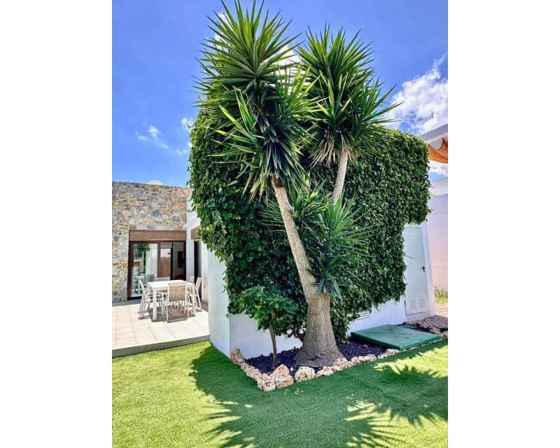 2 soveværelse Villa til leje i Orihuela Costa med swimmingpool garage - € 2.150 (Ref: 9539691)