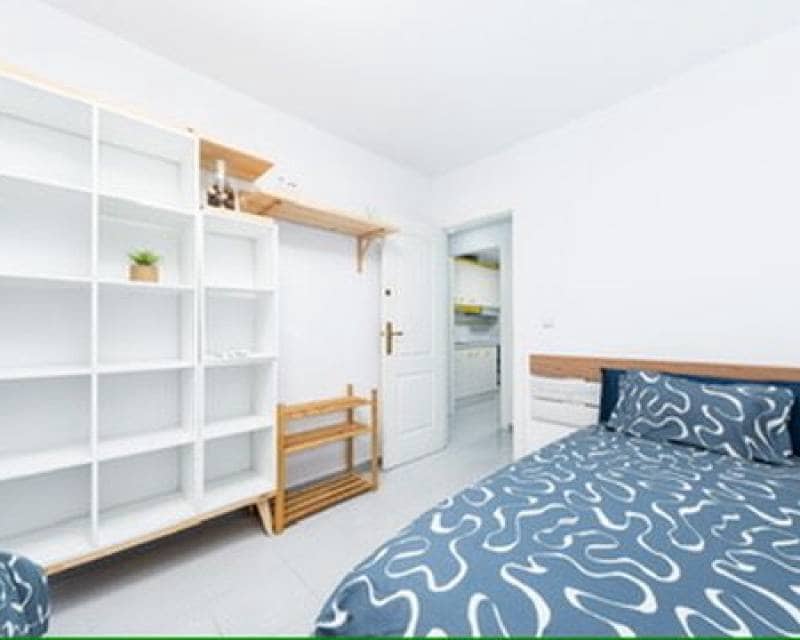 2 slaapkamer Appartement te huur in Torrevieja - € 950 (Ref: 9539692)