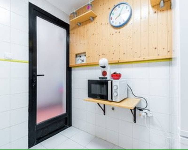 2 slaapkamer Appartement te huur in Torrevieja - € 950 (Ref: 9539692)