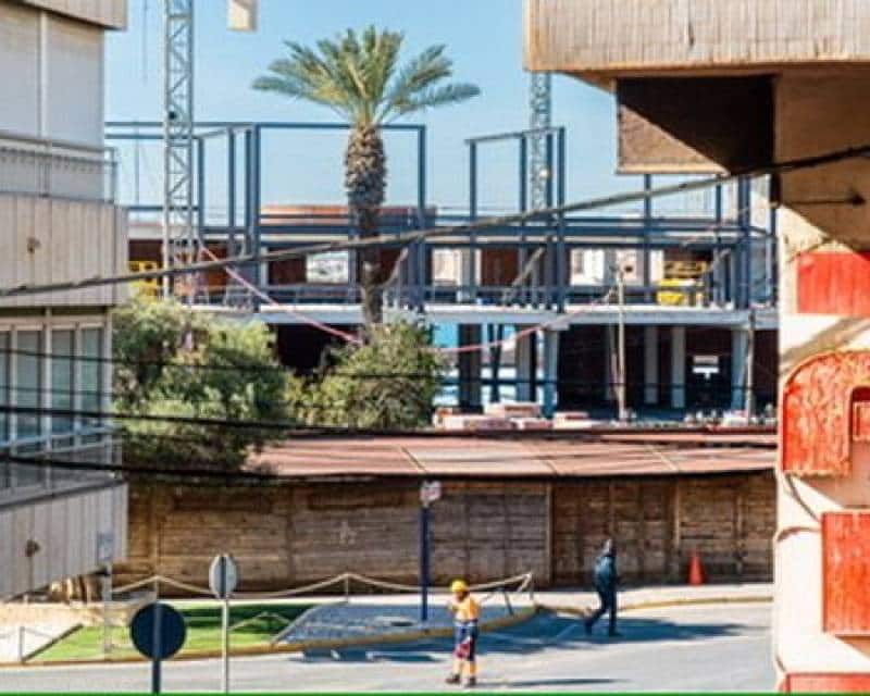 2 slaapkamer Appartement te huur in Torrevieja - € 950 (Ref: 9539692)