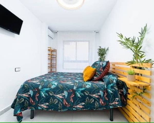 2 slaapkamer Appartement te huur in Centro - Muelle Pesquero, Torrevieja - € 950 (Ref: 9539692)