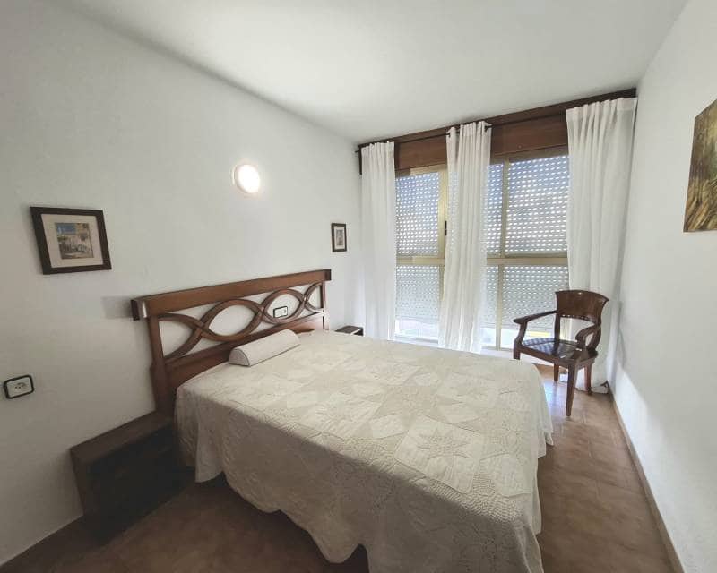 3 bedroom Apartment for rent in Torrevieja with garage - € 1,000 (Ref: 9554278)