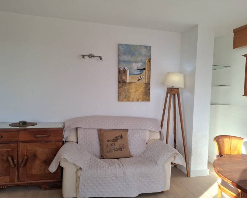 3 bedroom Apartment for rent in Torrevieja with garage - € 1,000 (Ref: 9554278)