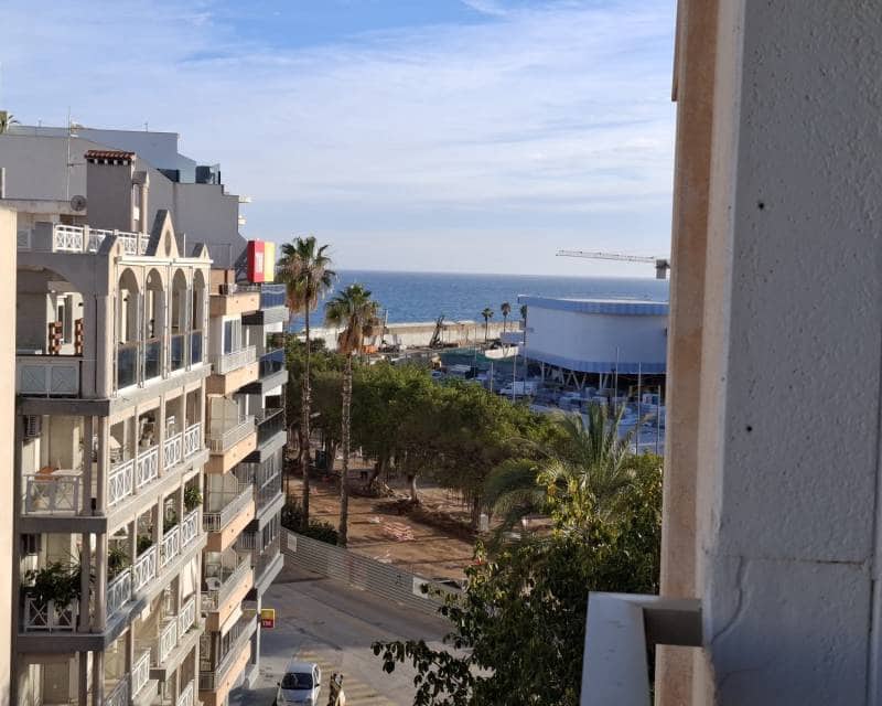 3 bedroom Apartment for rent in Torrevieja with garage - € 1,000 (Ref: 9554278)