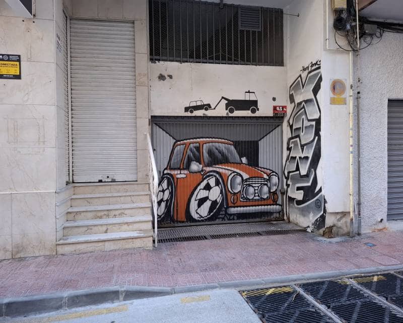 3 bedroom Apartment for rent in Torrevieja with garage - € 1,000 (Ref: 9554278)